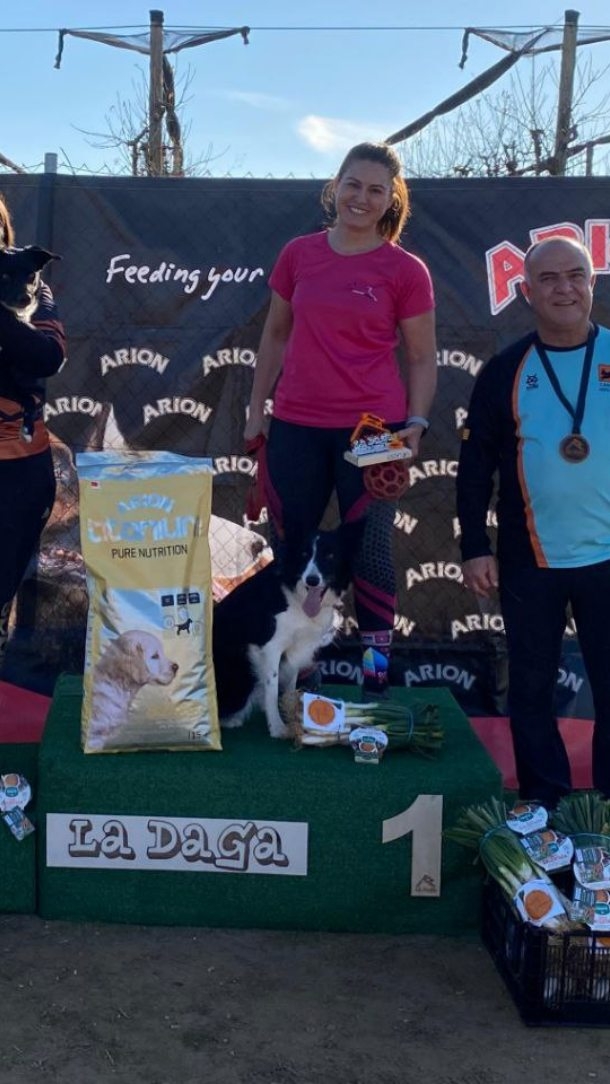 Vamos sumando experiencia y buenos momentos 🖤🤍. Te adoro mi loquilla!!
.
.
.
.
#sitandplas #ygritte #agility #agilitydog #agilitydogsofinstagram